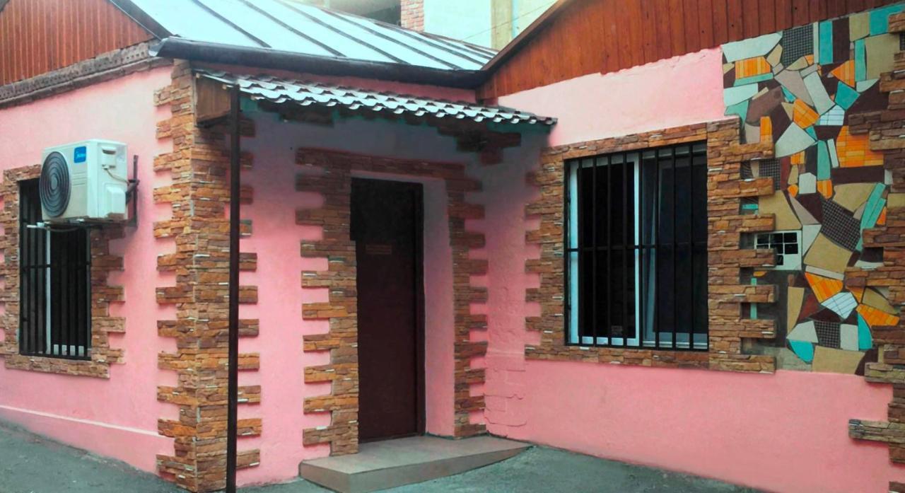 Bonvenon Capsule Hostel Jereván Kültér fotó