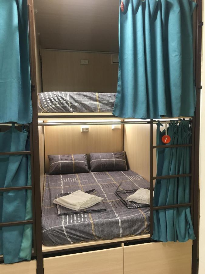 Bonvenon Capsule Hostel Jereván Kültér fotó