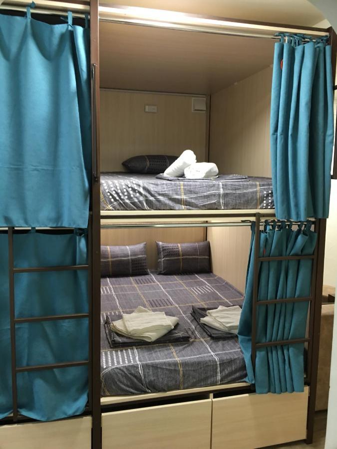 Bonvenon Capsule Hostel Jereván Kültér fotó